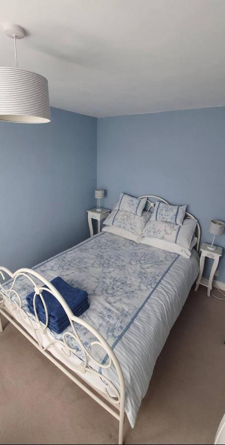 Beautiful 1 Bedroom Cottage With Courtyard. Дил Экстерьер фото