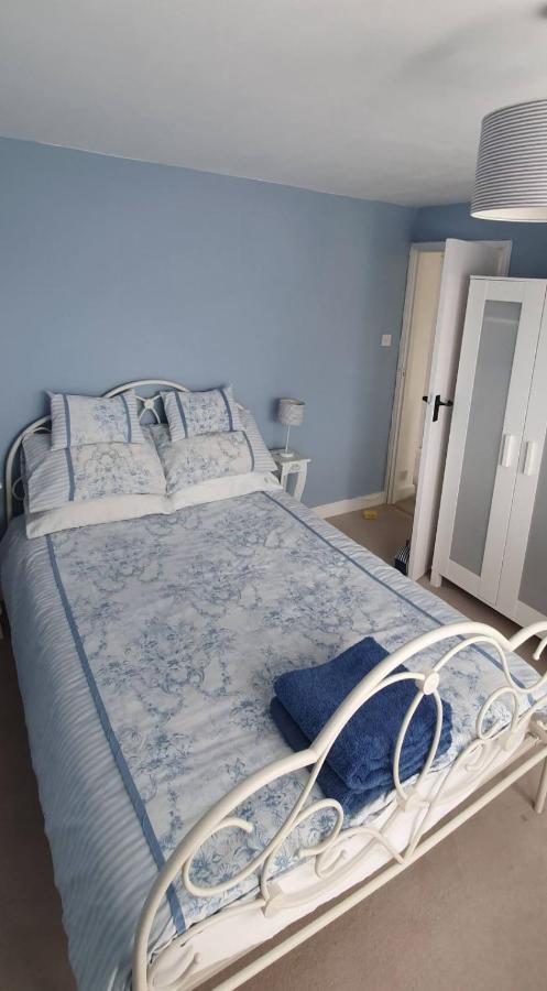 Beautiful 1 Bedroom Cottage With Courtyard. Дил Экстерьер фото